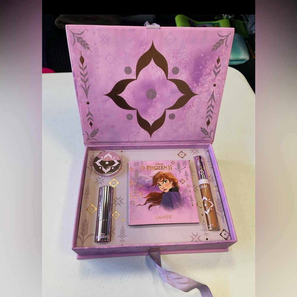 Disney Frozen II Makeup Palette